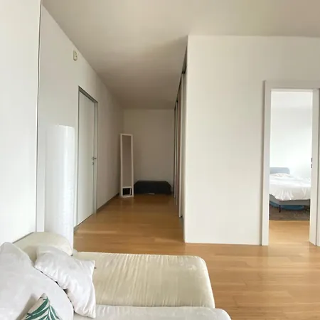 Modern Floor Loft, Private Terrace, Near Center & Free Parking