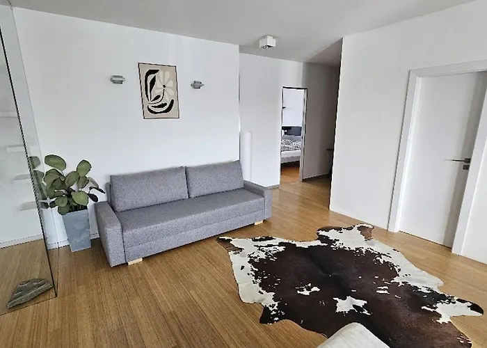 Modern Floor Loft, Private Terrace, Near Center & Free Parking