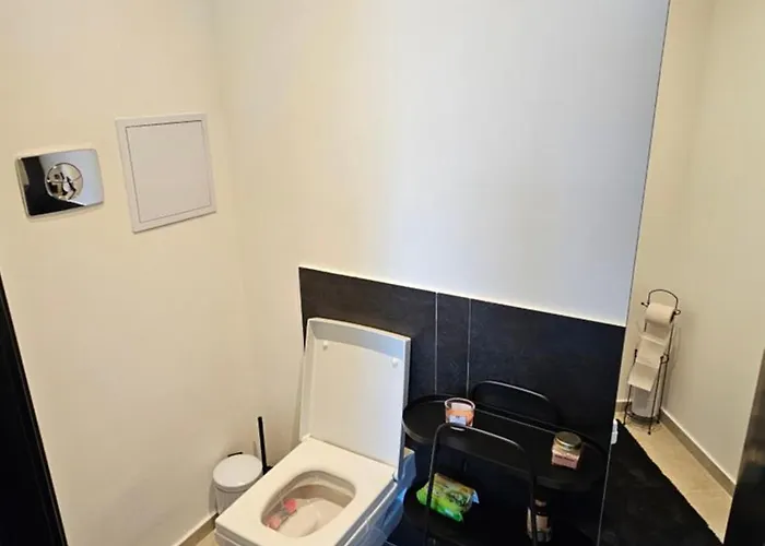 Modern Floor Loft, Private Terrace, Near Center & Free Parking Μπρατισλάβα