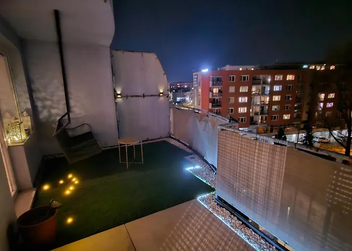 Modern Floor Loft, Private Terrace, Near Center & Free Parking 布拉迪斯拉发